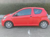 Usata Toyota Aygo Active 67 CV (49 kW) 2012 Rosso Utilitaria