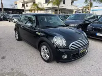 Usata Mini Cooper 75 CV (55 kW) 2011 Nero Utilitaria