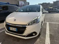 Usata Peugeot 208 Allure 82 CV (60 kW) 2018 Utilitaria
