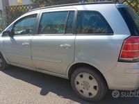 Usata Opel Zafira Club 97 CV (71 kW) 2006 Grigio Monovolume