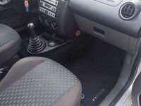 Begagnad Ford Fiesta 68 HK (50 kW) 2002 Grå Halvkombi