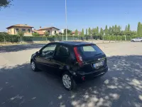 Usata Ford Fiesta Ghia 68 CV (50 kW) 2007 Utilitaria