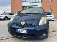 Usata Toyota Yaris Sol 69 CV (50 kW) 2010 Blu/azzurro Utilitaria