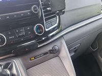 Usata Ford Tourneo Custom 150 CV (110 kW) 2022 Blu/azzurro Furgone