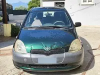 Usata Toyota Yaris 68 CV (50 kW) 2000 Verde Berlina