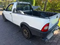 Usata Fiat Strada 80 CV (58 kW) 2006 Blu Pick-up