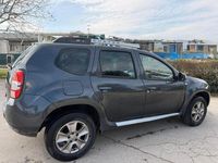 Usata Dacia Duster Ambiance 110 CV (80 kW) 2016 Verde SUV