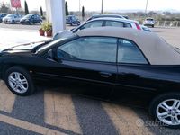 Usata Chrysler Stratus 132 CV (97 kW) 1997 Nero Cabrio