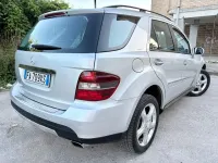Usata Mercedes ML320 224 CV (164 kW) 2008 Argento SUV
