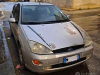 Usata Ford Focus 90 CV (66 kW) 2000 Berlina