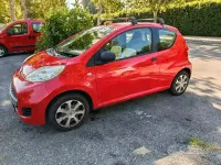 Usata Peugeot 107 68 CV (50 kW) 2009 Rosso Utilitaria