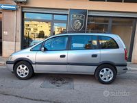 Usata Opel Zafira 101 CV (74 kW) 2001 Grigio Monovolume