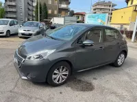 Usata Peugeot 208 Access 68 CV (50 kW) 2015 Grigio Utilitaria