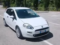 Usata Fiat Punto Lounge 77 CV (56 kW) 2014 Bianco Utilitaria