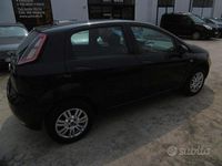 Usata Fiat Punto Lounge 78 CV (57 kW) 2014 Nero Utilitaria