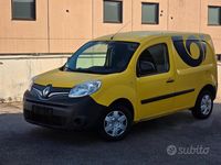 Usata Renault Kangoo 90 CV (66 kW) 2018 Giallo Berlina