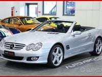 Usata Mercedes SL350 272 CV (200 kW) 2006 Grigio Cabrio