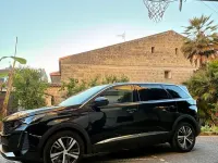 Usado Peugeot 5008 Allure 131 CV (96 kW) 2022 Negro SUV