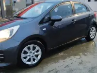Usata Kia Rio 85 CV (62 kW) 2015 Grigio Berlina