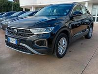 Usata VW T-Roc Life 116 CV (85 kW) 2023 Nero SUV