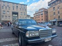 Usata Mercedes 200 94 CV (69 kW) 1977 Nero Berlina