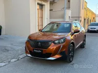Usata Peugeot 2008 Allure 131 CV (96 kW) 2020 Arancione SUV