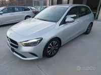 Usata Mercedes B180 AMG Line Premium 116 CV (85 kW) 2023 Grigio Utilitaria
