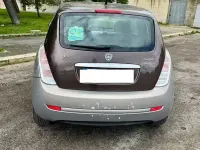 Begagnad Lancia Ypsilon 75 HK (55 kW) 2010 Brun Halvkombi