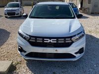 Begagnad Dacia Sandero Essentiel 91 HK (66 kW) 2024 Vit Sedan