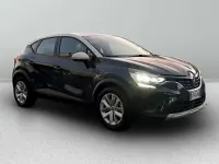 Usata Renault Captur Equilibre 143 CV (105 kW) 2023 Blu marine/tetto bianco SUV