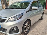 Usata Peugeot 108 Allure 72 CV (52 kW) 2021 Grigio Berlina