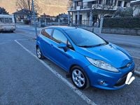 Usata Ford Fiesta Titanium 95 CV (69 kW) 2010 Blu/azzurro Berlina
