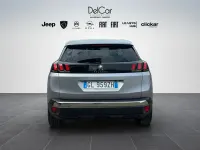 Usata Peugeot 3008 Allure 131 CV (96 kW) 2022 Argento SUV