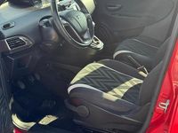 Usata Lancia Ypsilon Gold 69 CV (50 kW) 2015 Rosso Utilitaria