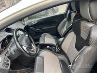 Usata Ford Fiesta ST 182 CV (133 kW) 2016 Bianco Berlina