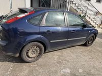 Begagnad Ford Focus 110 HK (80 kW) 2005 Blå Sedan