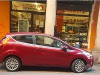 Usata Ford Fiesta 68 CV (50 kW) 2009 Rosso Berlina