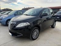 Usata Lancia Ypsilon Silver 85 CV (62 kW) 2013 Viola Utilitaria