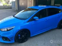 Usata Ford Focus RS 350 CV (257 kW) 2017 Blu/azzurro Berlina