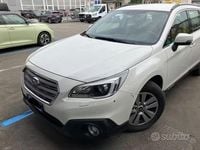 Usata Subaru Outback 149 CV (109 kW) 2016 Bianco Station wagon