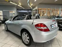 Usata Mercedes SLK200 163 CV (119 kW) 2005 Argento Cabrio