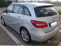 Usata Mercedes B180 Executive 116 CV (85 kW) 2018 Grigio Utilitaria