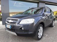 Usata Chevrolet Captiva 150 CV (110 kW) 2007 Grigio SUV