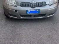 Usata Toyota Yaris 90 CV (66 kW) 2005 Grigio Utilitaria