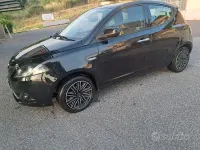 Usata Lancia Ypsilon 69 CV (50 kW) 2023 Nero Utilitaria