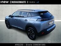 Usata Peugeot 2008 Active 131 CV (96 kW) 2023 Argento SUV