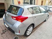 Usata Toyota Auris Lounge 90 CV (66 kW) 2014 Perlato Berlina
