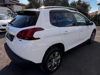 Usata Peugeot 2008 Allure 99 CV (72 kW) 2017 Bianco SUV