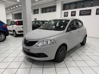 Usata Lancia Ypsilon Gold 69 CV (50 kW) 2018 Grigio Utilitaria