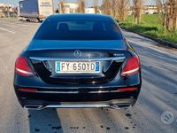 Usata Mercedes E220 AMG line 194 CV (142 kW) 2019 Nero Berlina